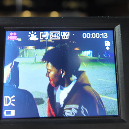 T.O.S • Filmadora retrô