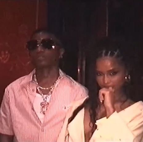 T.O.S • Filmadora retrô